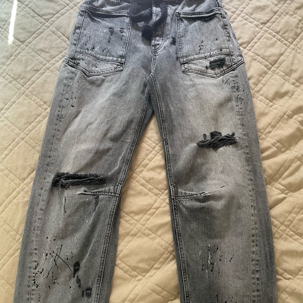 We The Free Moxie Barrel jeans S26 L in Distressed Gray